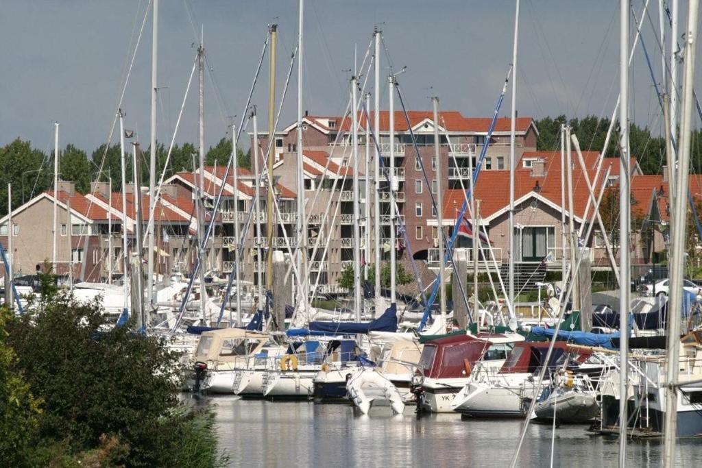 Hotel Restaurant Zeeland ทอเลิน ภายนอก รูปภาพ